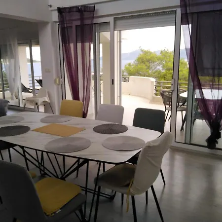 Apartment Bruno Veli Iz
